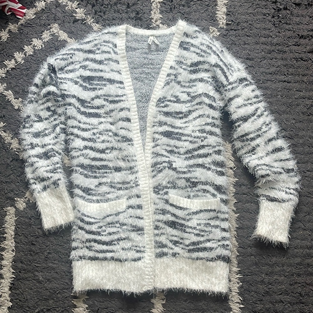 MUDD - Fuzzy Zebra Cardigan Duster